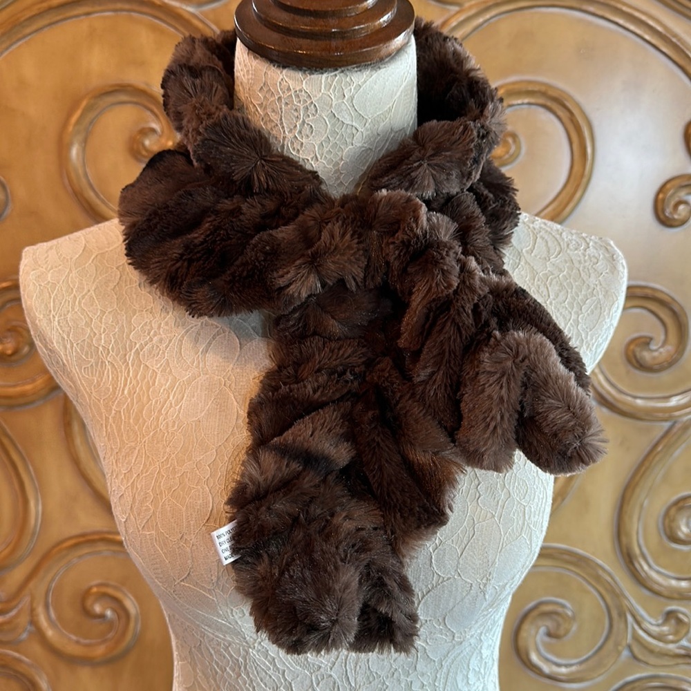 Faux fur collar wrap